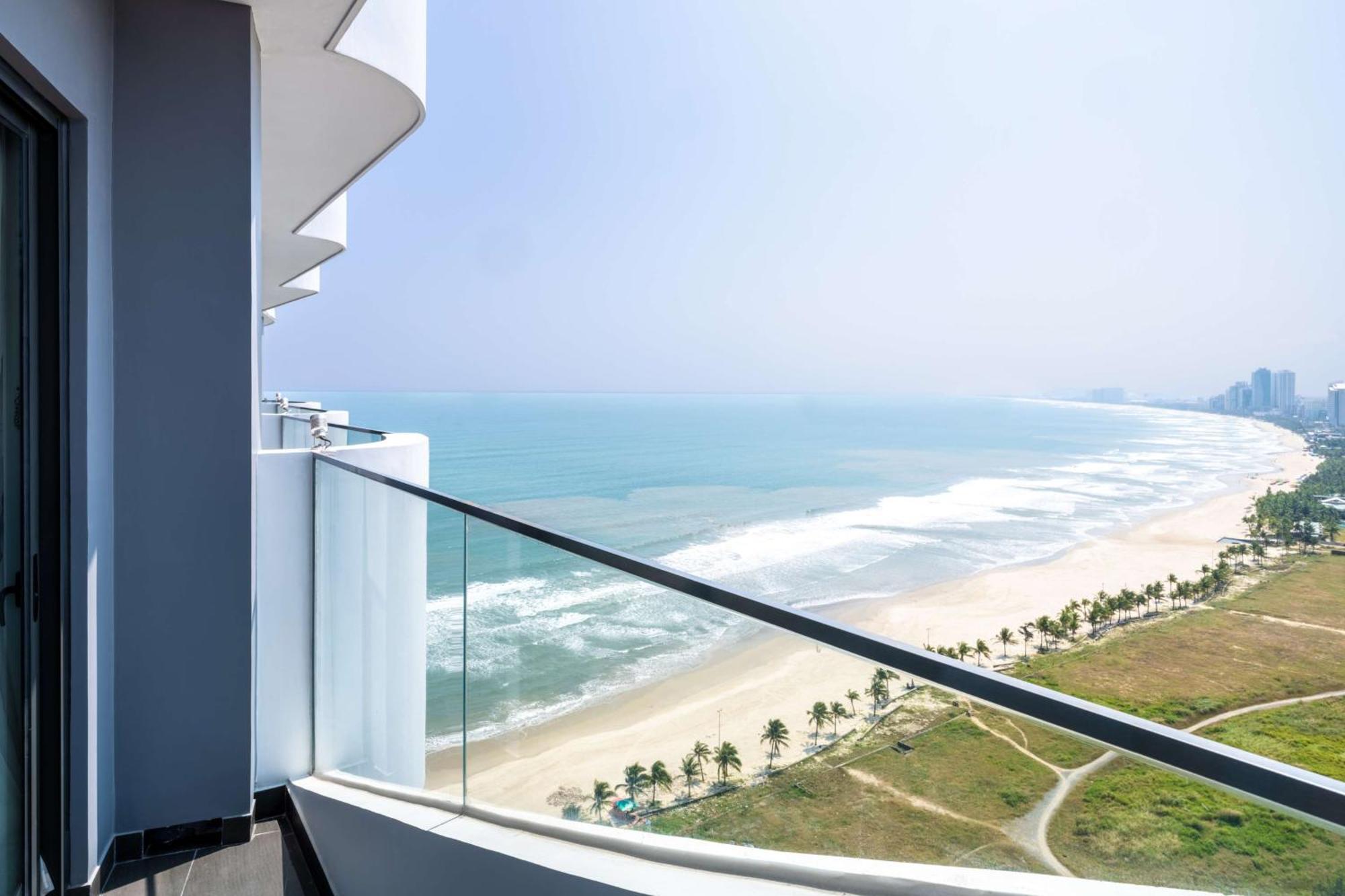 Hilton Garden Inn Da Nang Bagian luar foto